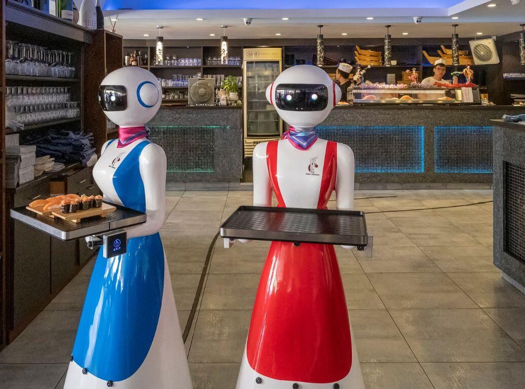 robots in restaurants